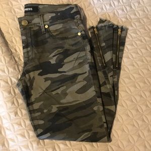 Express Camo Ankle pants